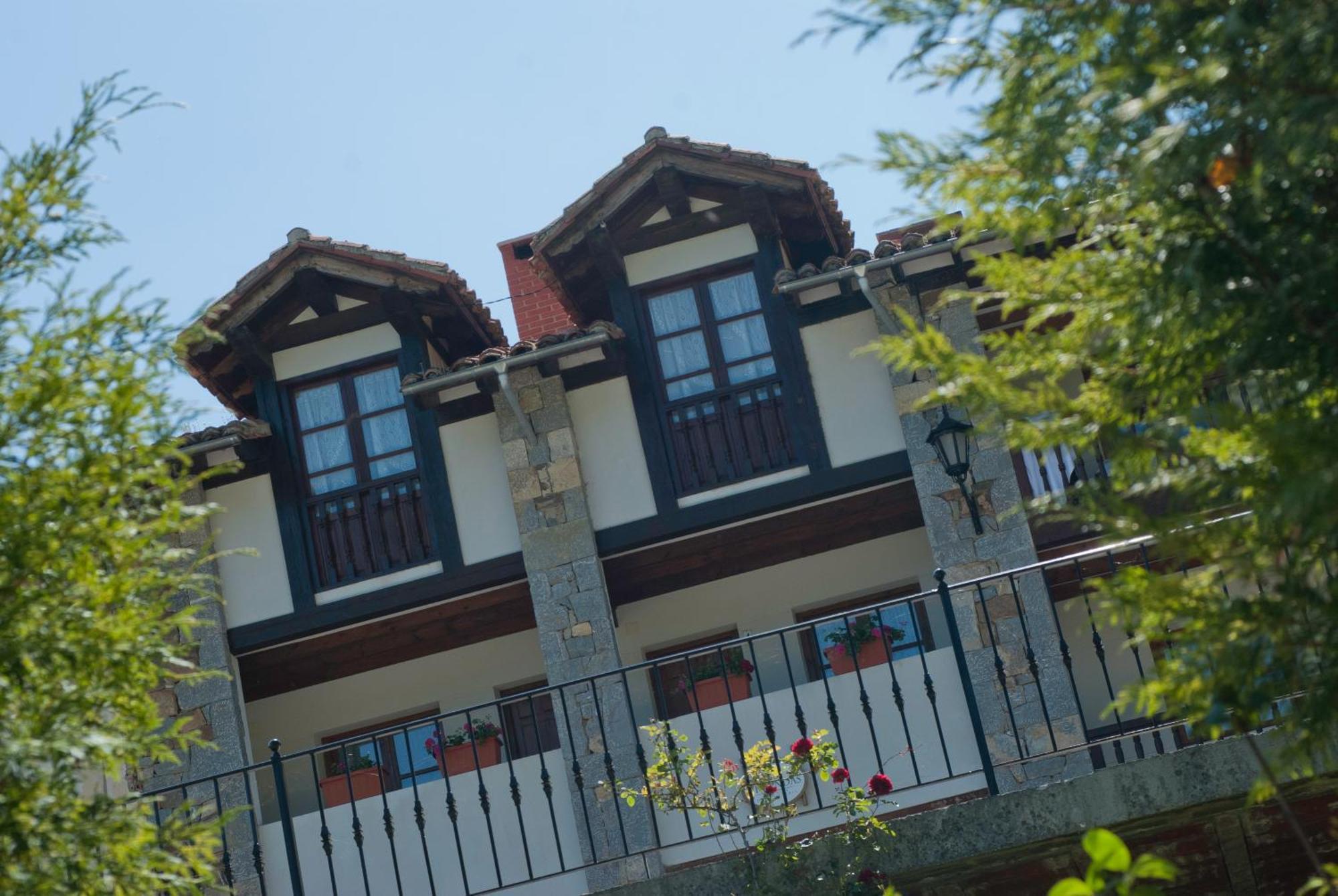 Viviendas Rurales Traldega Turieno Екстер'єр фото